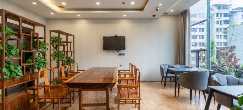 自贡兴鑫门酒店(汽车客运总站店)图片