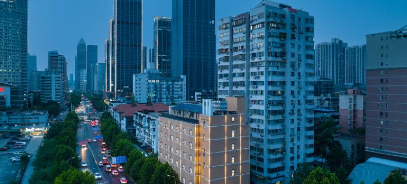 星空花园酒店(武汉江汉路步行街同济医学院附属协和医院店)图片