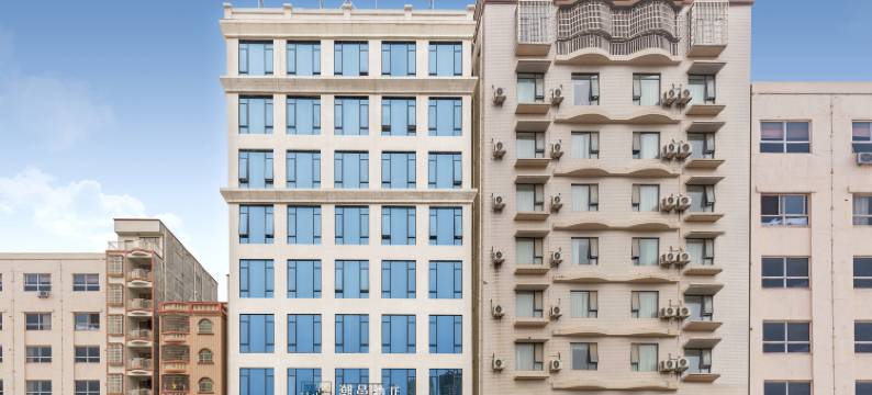 潮曼酒店(化州平定店)图片