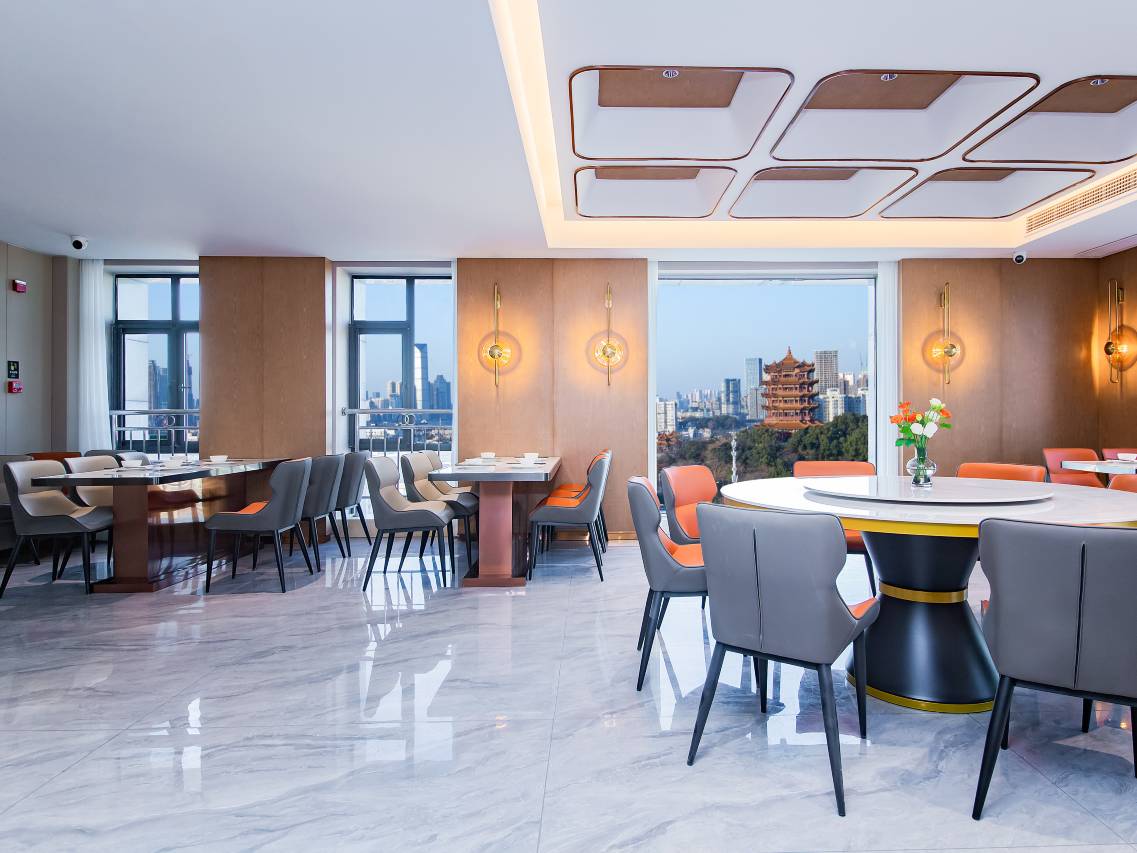 维也纳国际酒店(武汉黄鹤楼彭刘杨地铁站店)图片