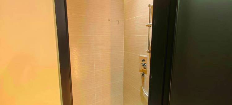 艺云美宿(信阳高铁东站店)图片