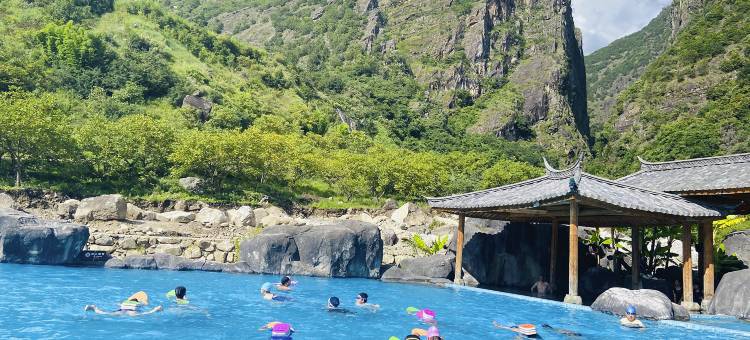 大理石门关温泉酒店图片