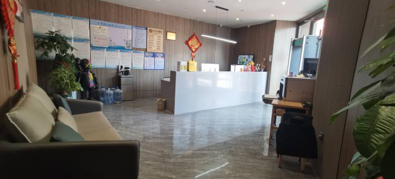 新源县颐湾假日酒店图片