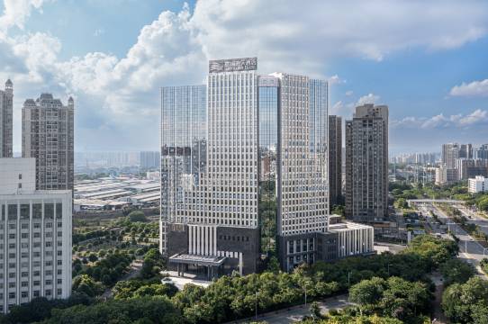 嘉暘碧天酒店(海吉星市场江南公园地铁站店)