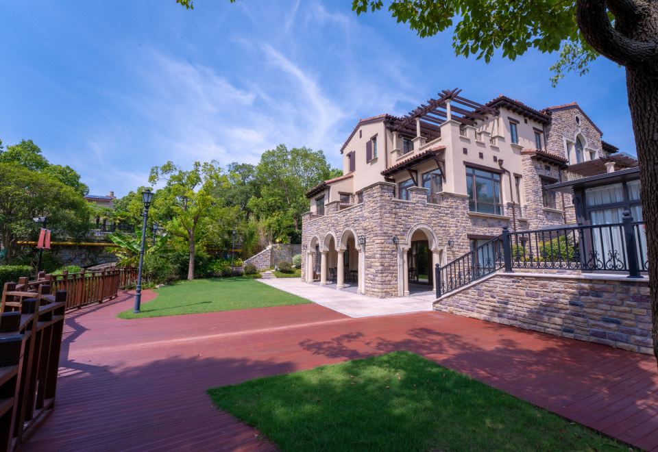 漫森清水湾别墅外景图