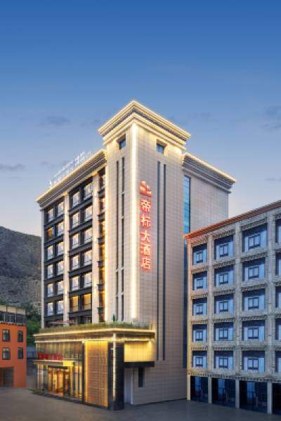 Eight Stays Royal Hotel