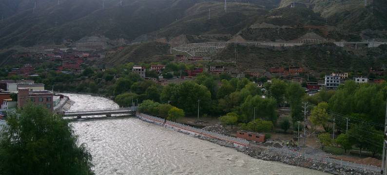 巴塘开源酒店图片