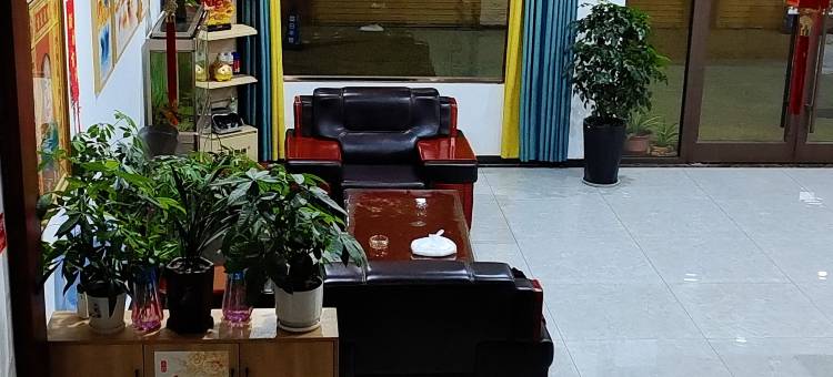 平舆东阳酒店公寓(怡馨园广场店)图片