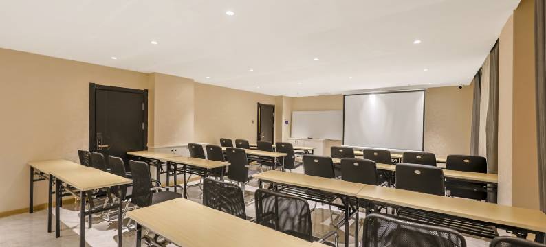 巴尔鲁娜酒店(延吉延边大学西市场店)图片