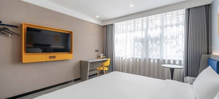 7天酒店(石河子国贸步行街店)图片