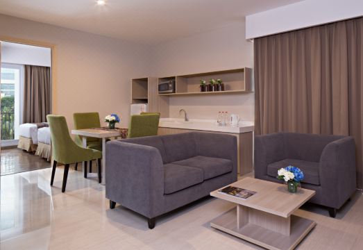 Ayaka SuitesHotel Overview