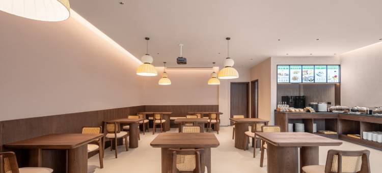 长河国际酒店(福寿广场麻阳火车站店)图片