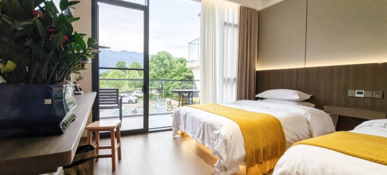 山河・逸居观景休闲民宿 (九华山大愿文化园店)图片