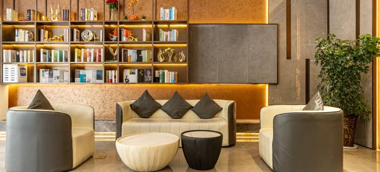 格林电竞酒店(和田墨玉县金石榴广场金石榴商业中心店)图片