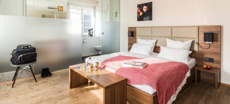 拉赫镇集市广场三王孔斯特酒店(Kunsthotel "Drei König" am Marktplatz Stadt Lörrach)图片