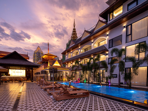 泰悦Hotel(西双版纳景洪告庄星光夜市店)