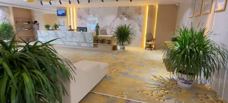 鸣悦凯会观光酒店图片