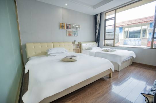 橡树缘连锁精品主题酒店(峨眉山报国寺店)