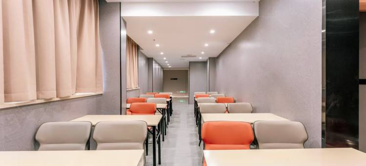 逸米酒店(武汉同济医院硚口地铁站店)图片