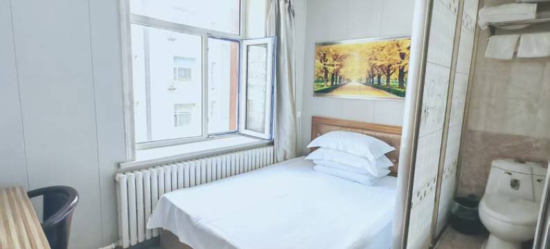 长春市乐乐时尚宾馆(吉大一院店)图片