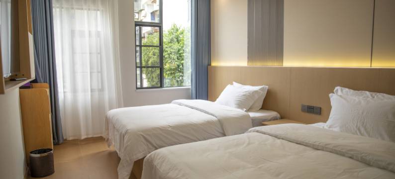 拾光里智能旅居酒店(高铁站皇泽寺店)图片