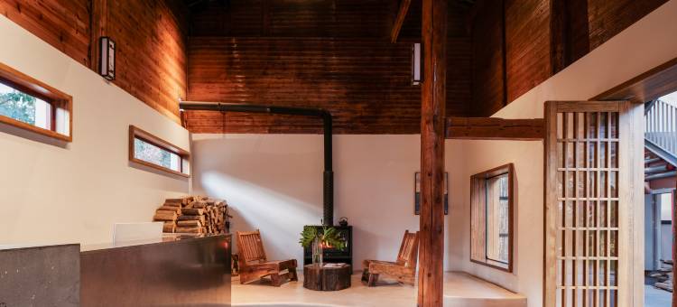 泸沽湖凿见酒店图片