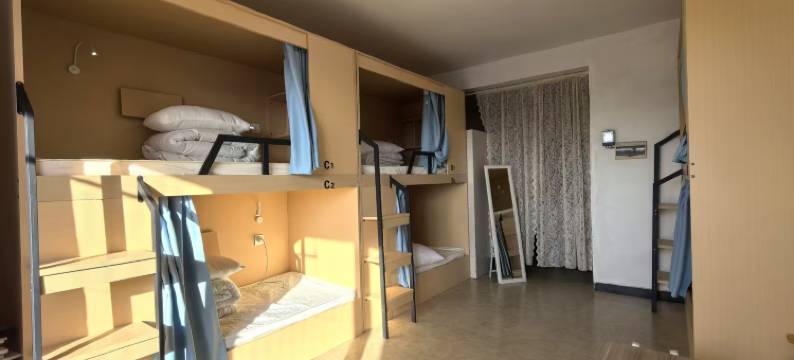 海豚湾青年旅社舍(钦州年年丰广场店)图片