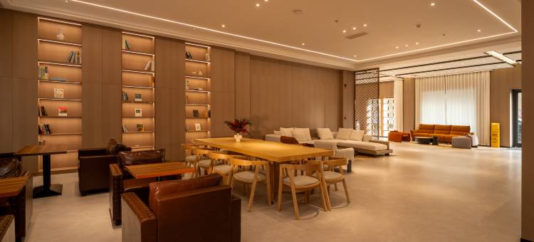 百泰万颐酒店(黄石大冶开发区百花路店)图片