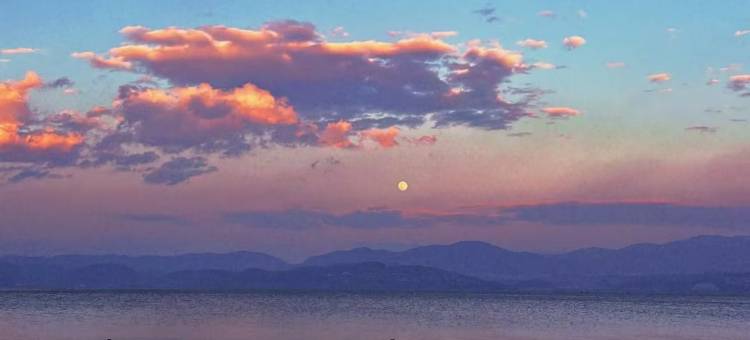 良屿coastline·海景美宿(大理洱海店)图片