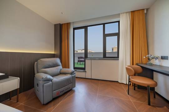 云上栖木·Quality智慧深睡设计师酒店(蒲城县文化广场店)图片