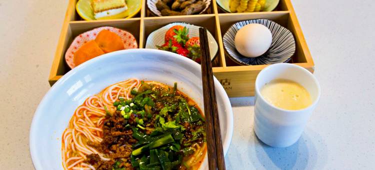 青朴酒店(曲靖北站民族中学店)图片