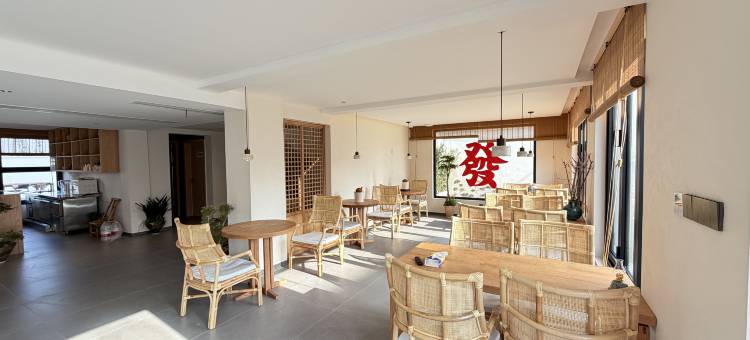 十方院里院外民宿图片