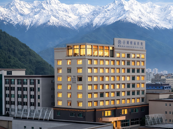 美豪丽致酒店(林芝市政府工布印象店)