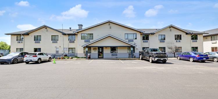 靠近 I 69 的冷水溪Inn & Suites(Coldwater Inn & Suites Near I 69)图片