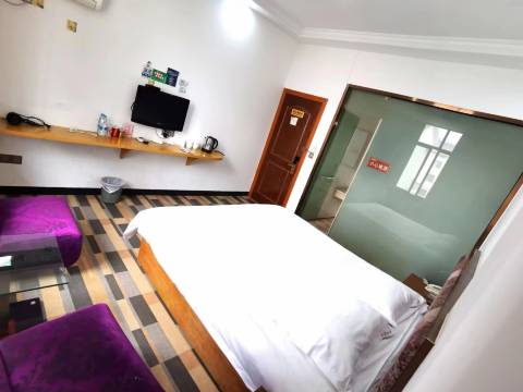 东阳相思商务宾馆(东阳银泰城店)