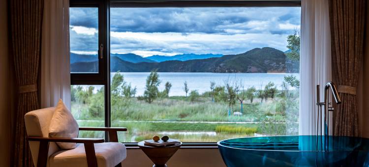 泸沽湖蓝畔酒店图片