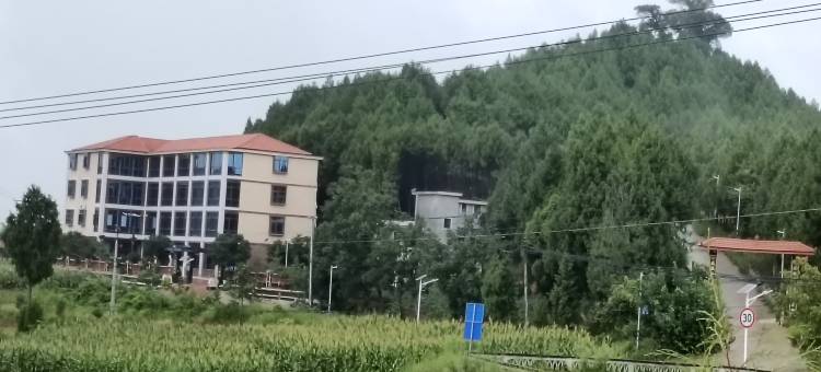 升钟湖三平居图片