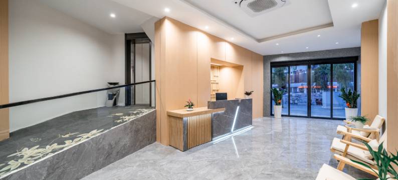 零壹智能影音酒店(桂林高铁北站店)图片