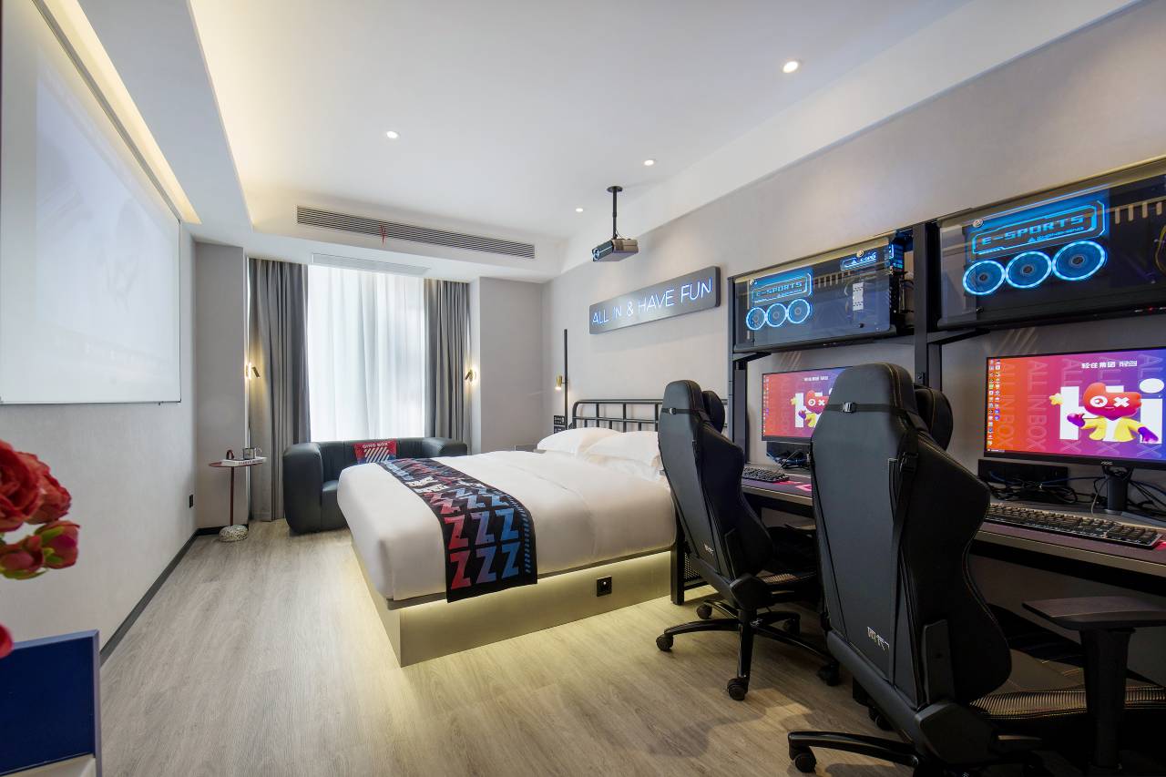 轻BOX电竞酒店(长沙县永旺梦乐城店)图片