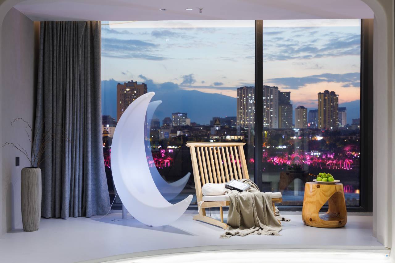 西双版纳景洪云澜夕上·高空江景设计酒店(告庄西双景星光夜市店)图片