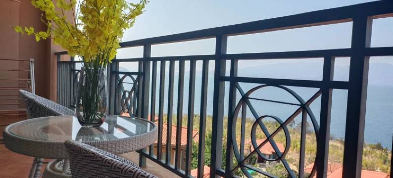 抚仙湖泊岸览湖酒店图片