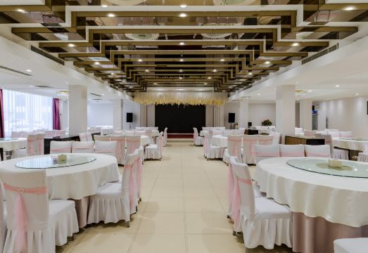 Four Seasons Apple Hotel (Beijing Wanda Plaza) Hotel Overview