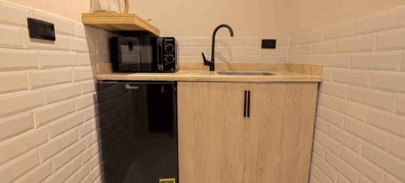 金色之家(Golden House)图片