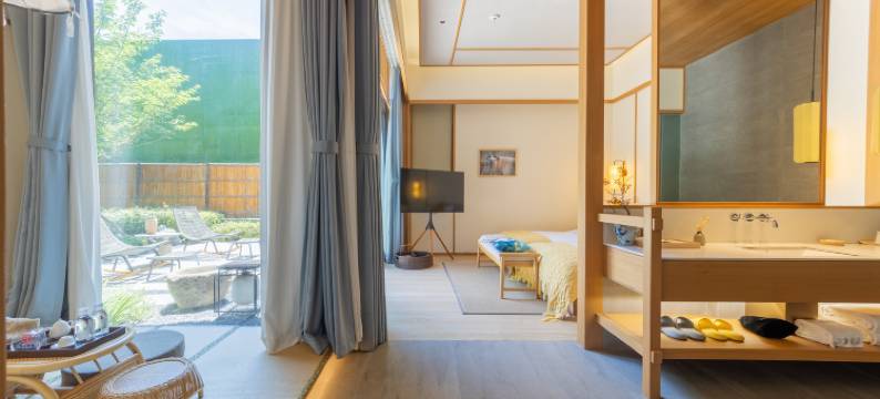 黑稻田鹮芗民宿图片