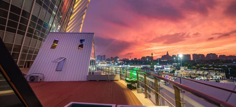 青岛金沙滩沐海度假民宿(凤凰之声大剧院店)图片