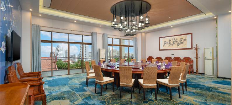 东方国金酒店(海东方沙滩公园店)图片