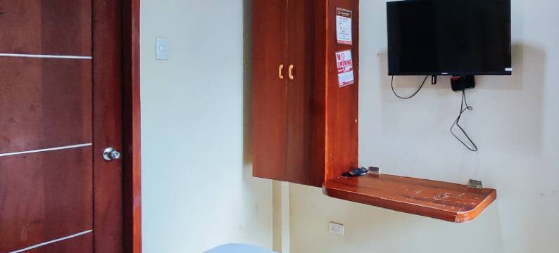 RedDoorz @ Alejandros Suites & Venue图片