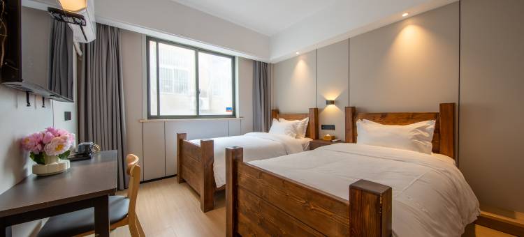 极客电竞民宿(扬州江都商城店)图片