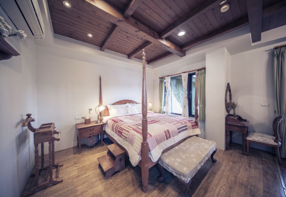 Sunday Home Hotel Overview