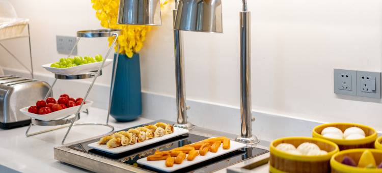 白玉兰酒店(西安航天城地铁站店)图片